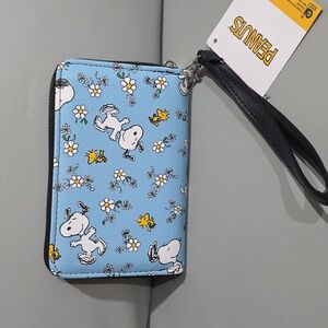 Peanuts Snoopy And Woodstock Blue Flowers Zip around wallet NWT